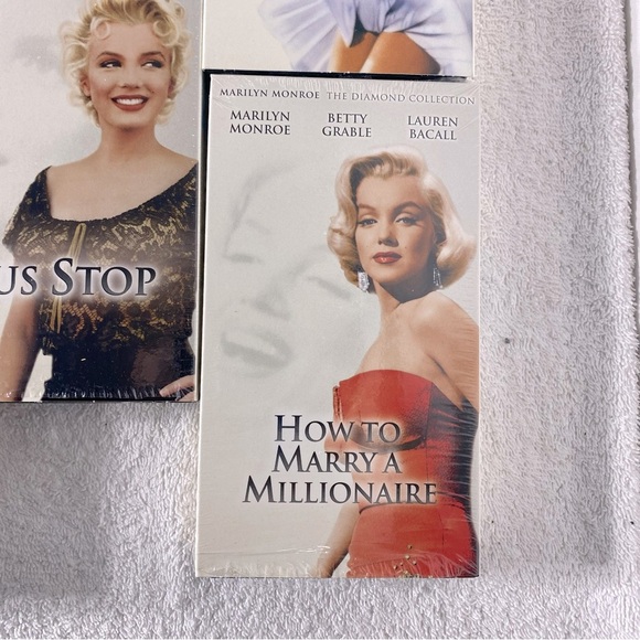 Vintage Marilyn Monroe Classic Movie Collection VHS - Picture 15 of 16
